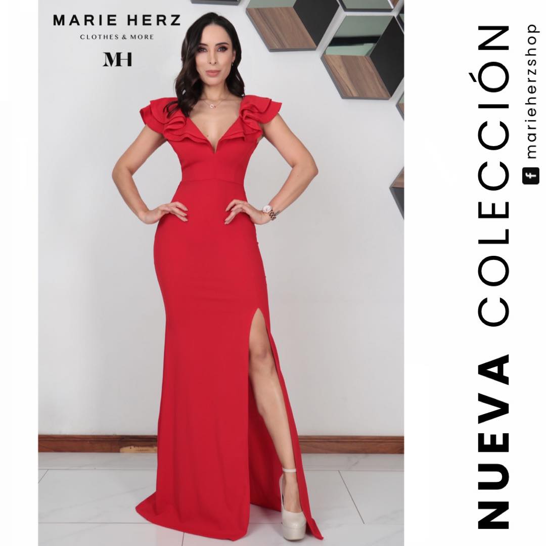 1061896 Vestido rojo olanes