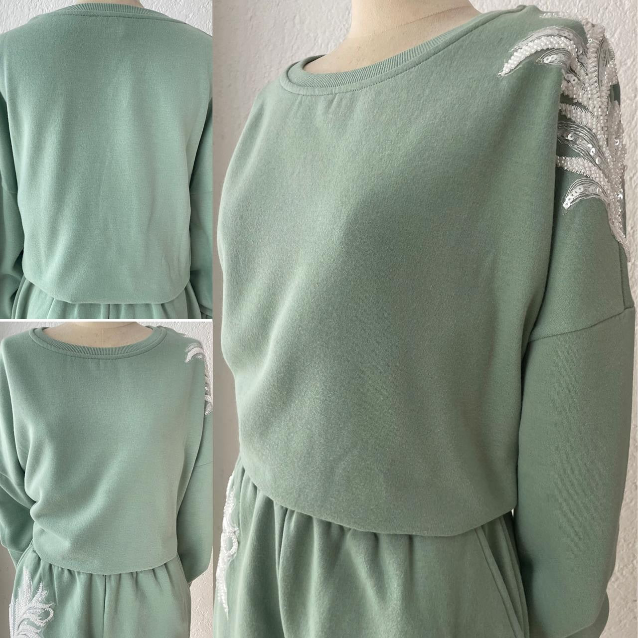 1061985 Set verde menta