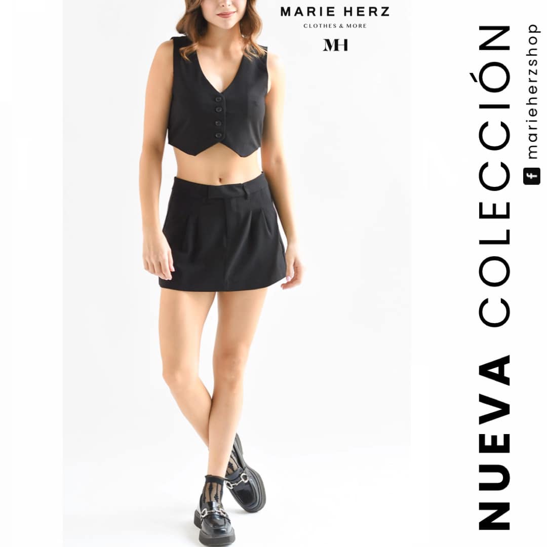 1062029 Set chaleco y falda negro