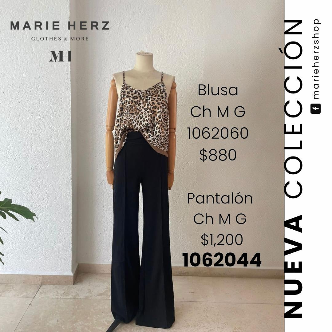 1062059 Blusa animal print