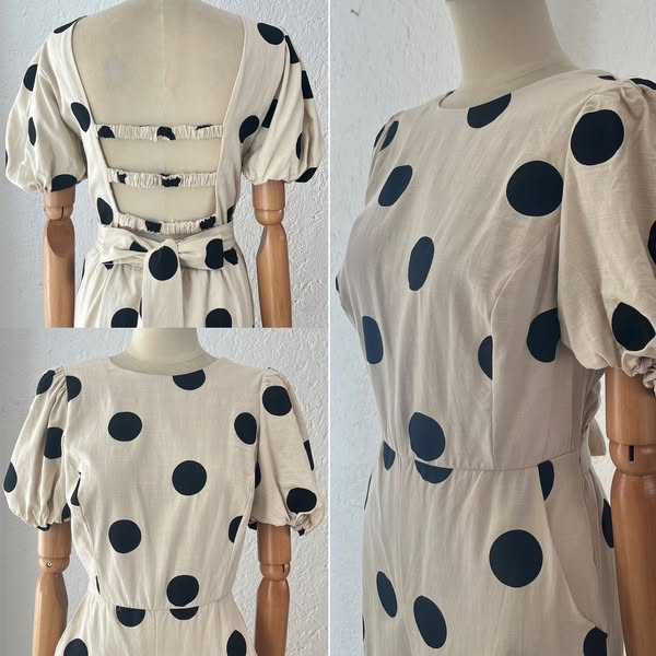 1063682 Jumpsuit puntos negros