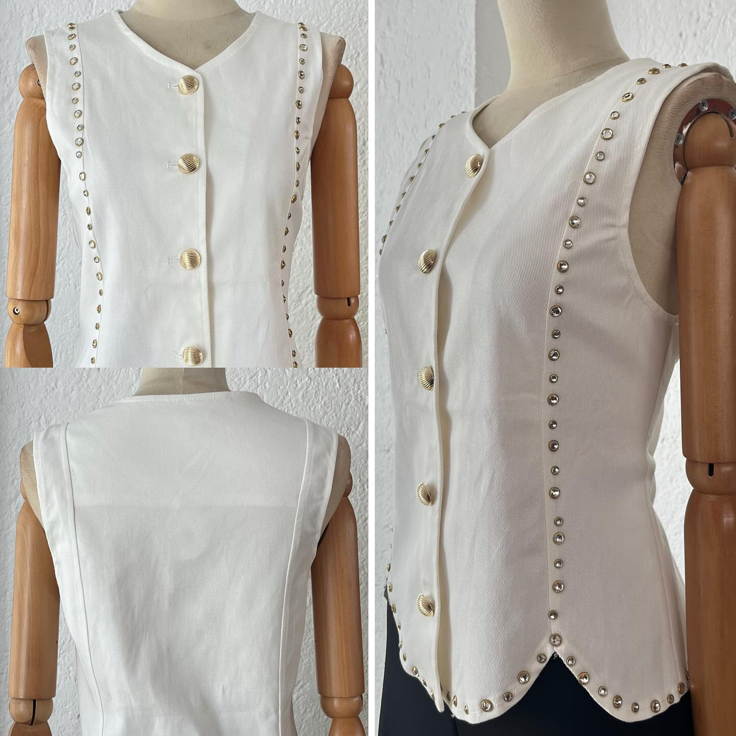1064059 Blusa chaleco estoperoles blanca