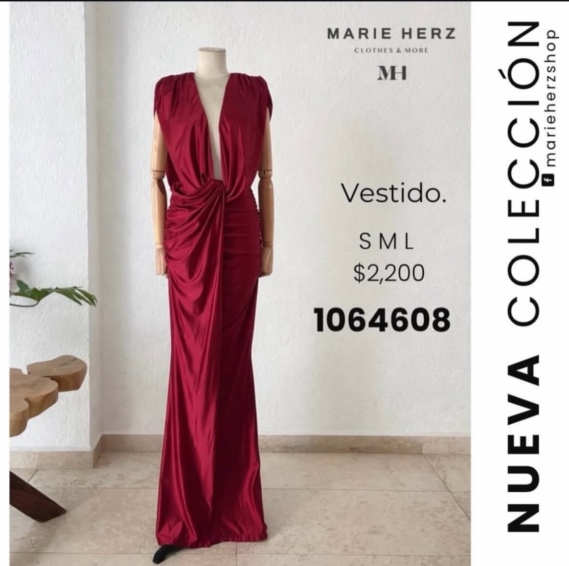 1064608 Vestido rojo escote