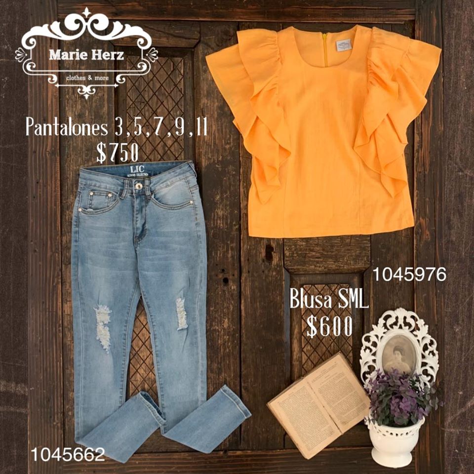 1045662 Jeans entubados a la cintura