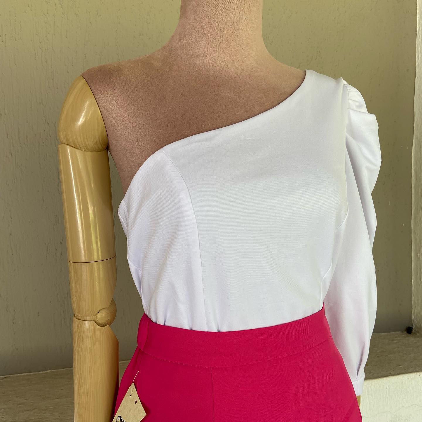 1056594 Blusa blanca manga