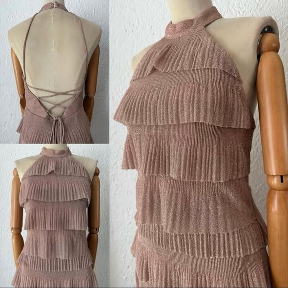 1064085  Vestido nude brillos