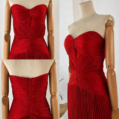 1064920  Vestido rojo corset tablas