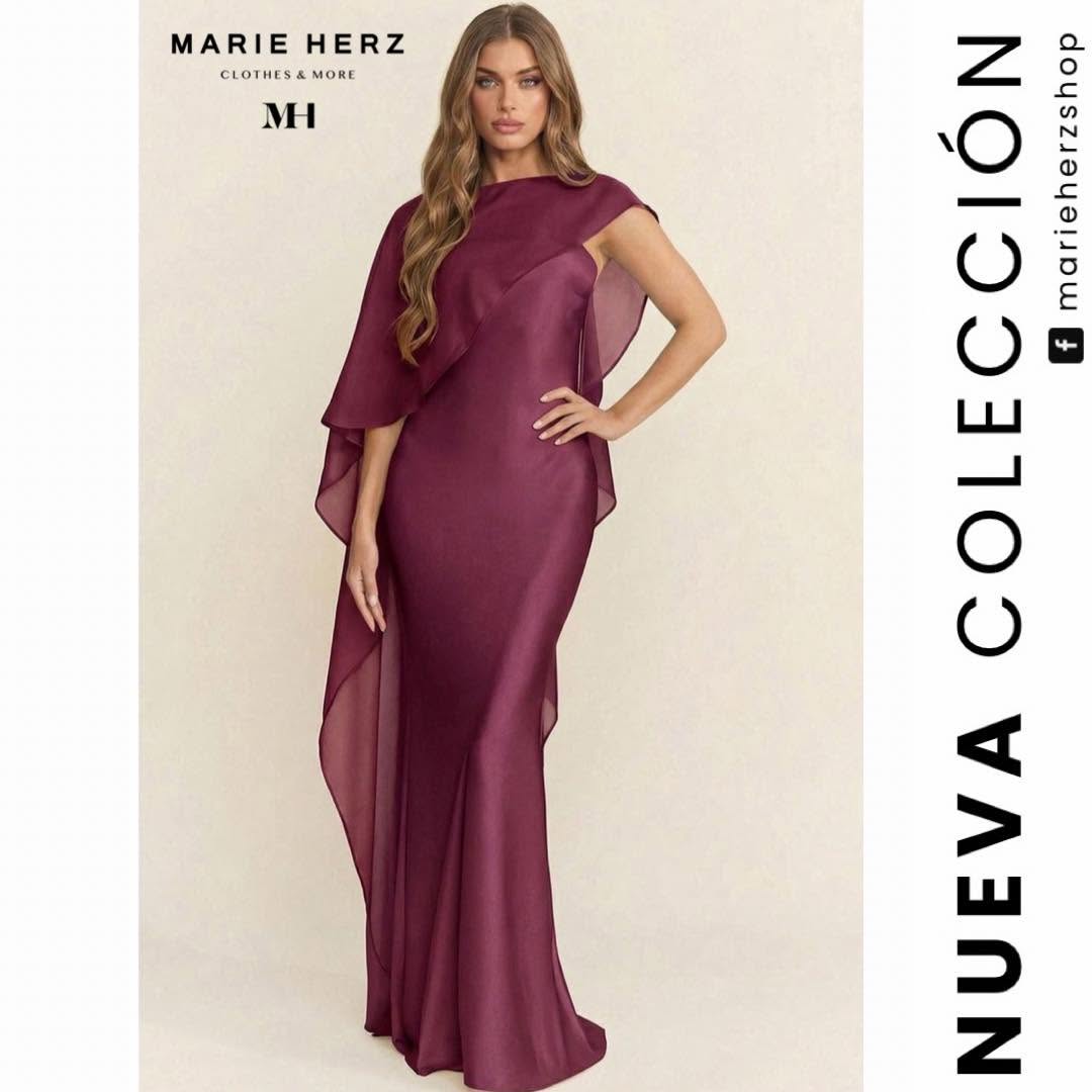1065013  Vestido uva capa