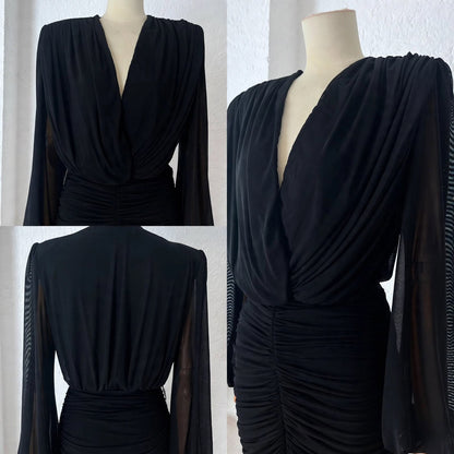 1065164  Vestido negro drapeado manga larga